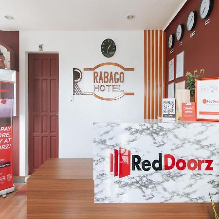 Отель Reddoorz Near Iloilo International Airport Cabatuan Экстерьер фото