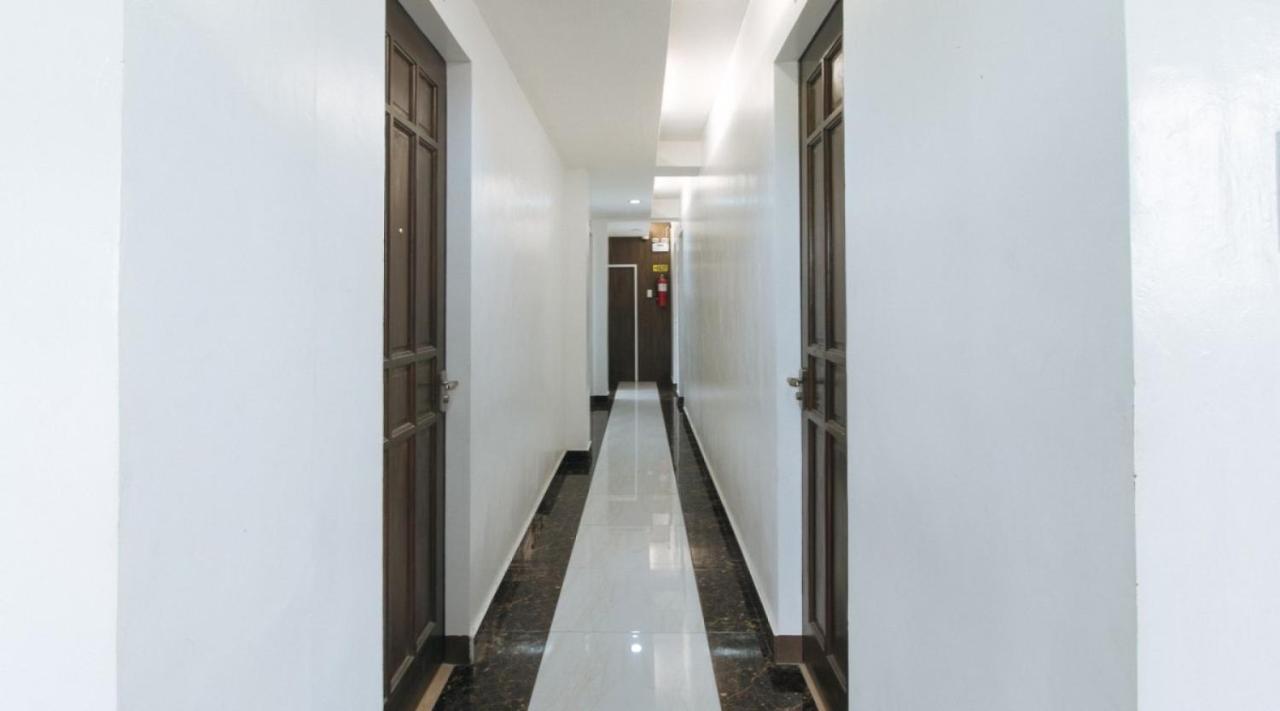 Отель Reddoorz Near Iloilo International Airport Cabatuan Экстерьер фото