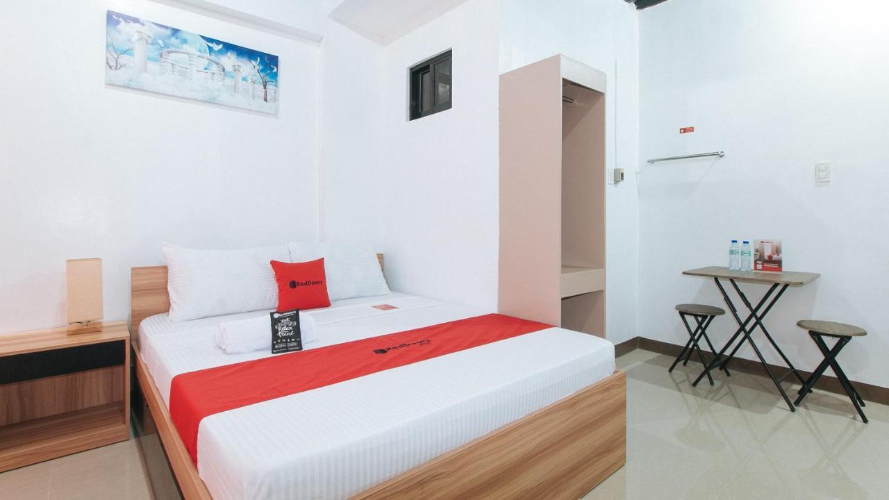 Отель Reddoorz Near Iloilo International Airport Cabatuan Экстерьер фото
